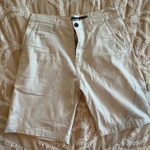 Men’s size 31 Quicksilver tan shorts .  In good condition